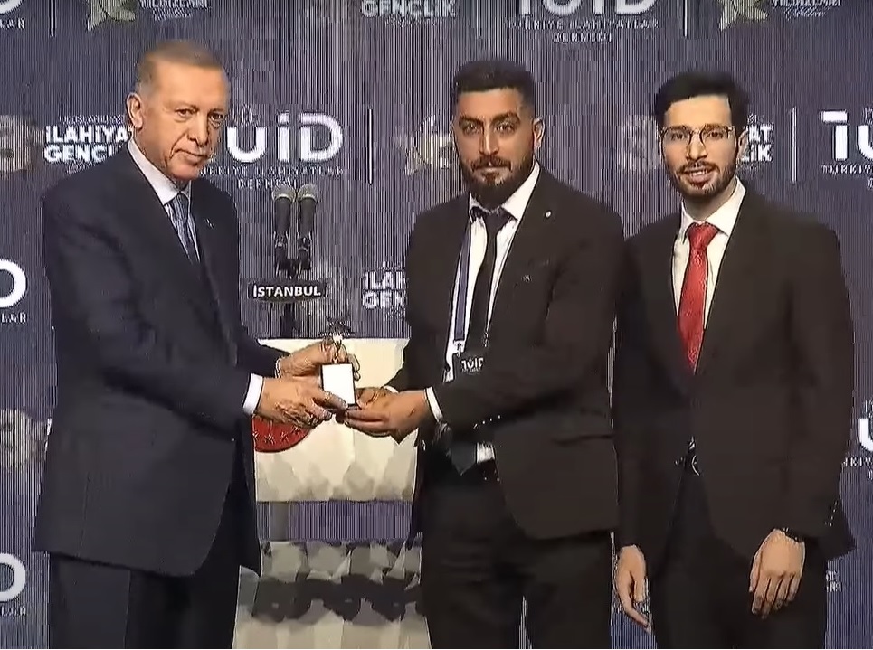 Fakültemizin Öğrencisine Cumhurbaşkanımızdan Ödül